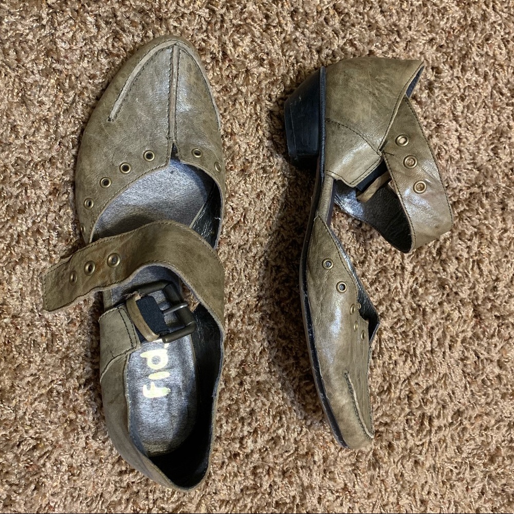 Fidji Olive Green Mary Jane